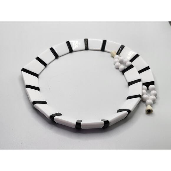 Vintage White Black Beaded Necklace Geometric Design 21 Inch - Picture 4 of 7